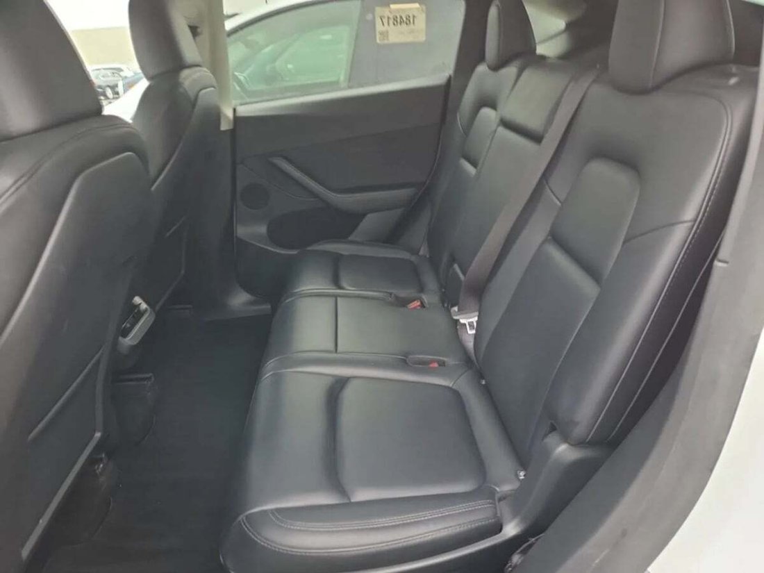 Suv in Newport Beach, CA, United States 5 - 19177126