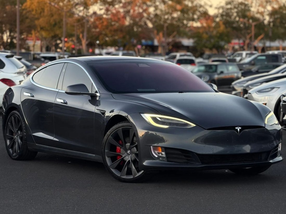 Sedan in Sacramento, CA, United States 3 - 19178575