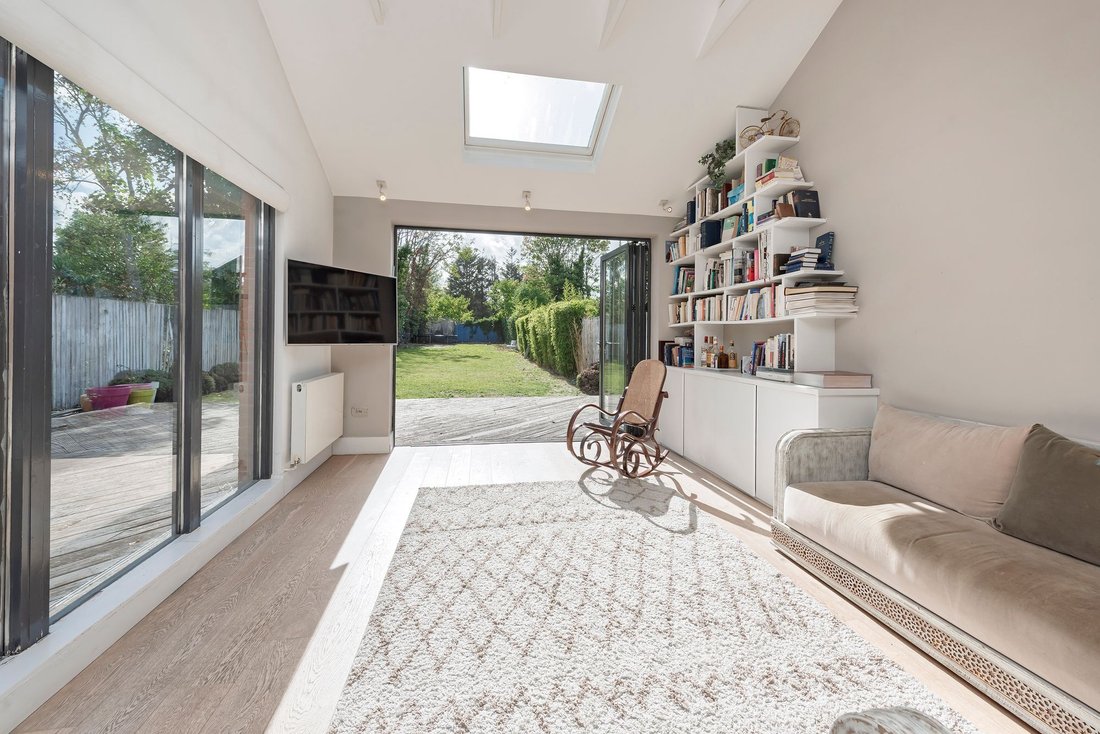 Apartment in Willesden Green, Brent, England 1 - 16735069