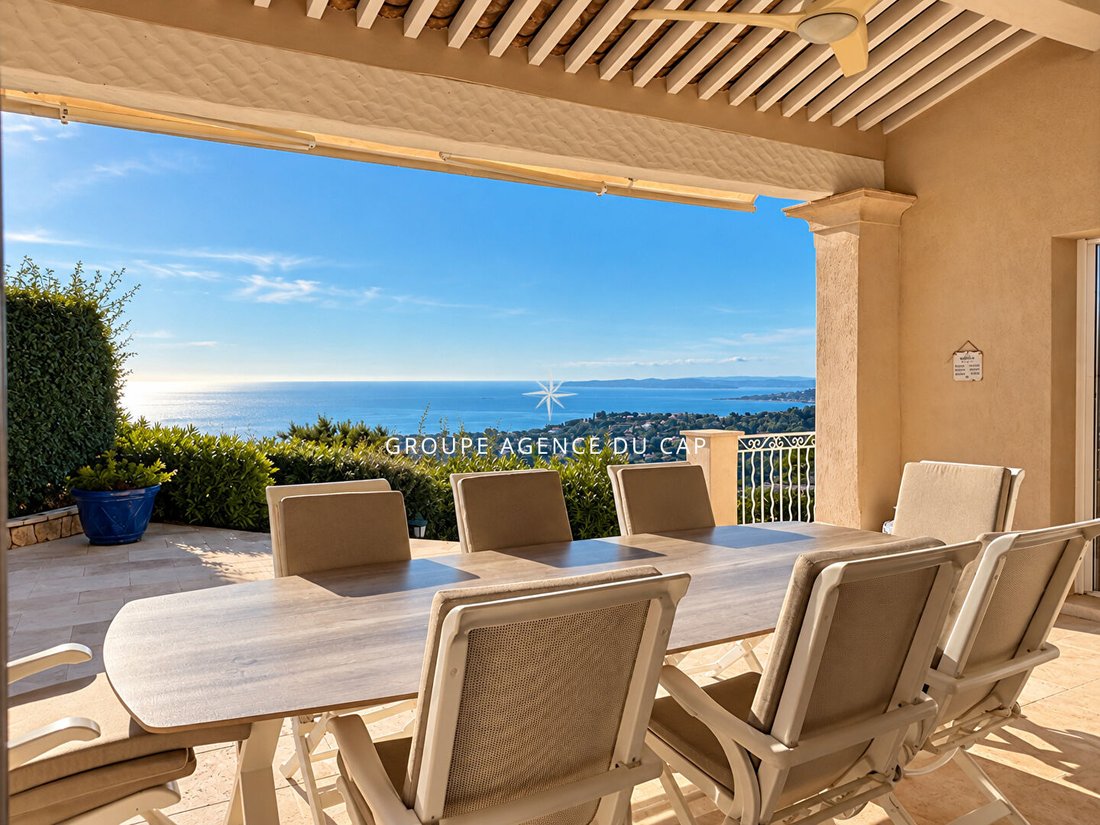 Villa in Les Issambres, Roquebrune-sur-Argens, France 4 - 19170837