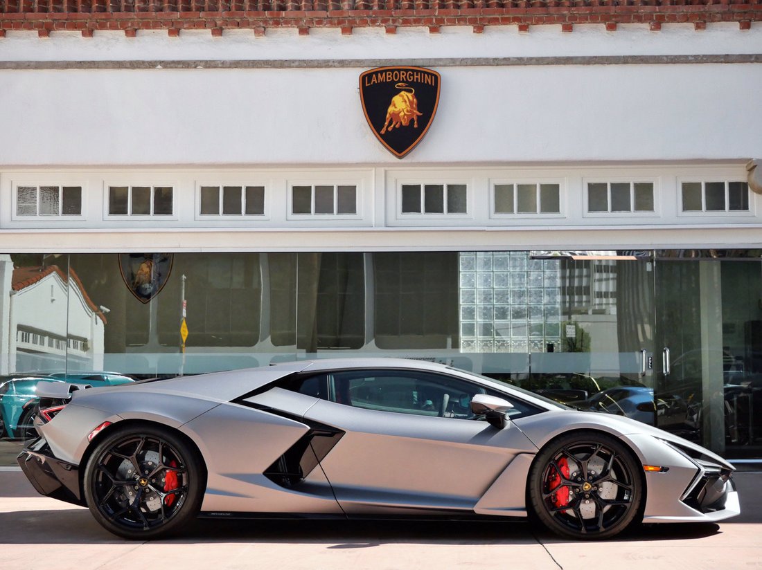 Coupe in Beverly Hills, CA, United States 2 - 19175325