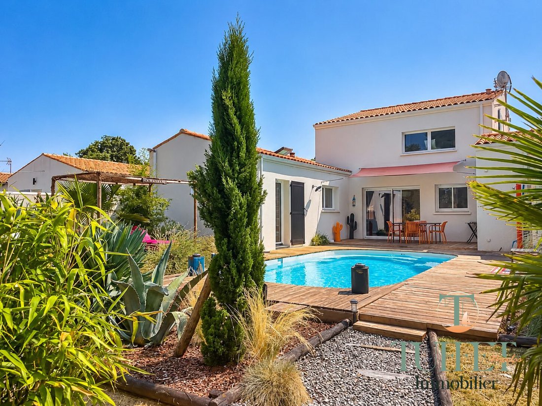 House in Mornac-sur-Seudre, Nouvelle-Aquitaine, France 2 - 19181658