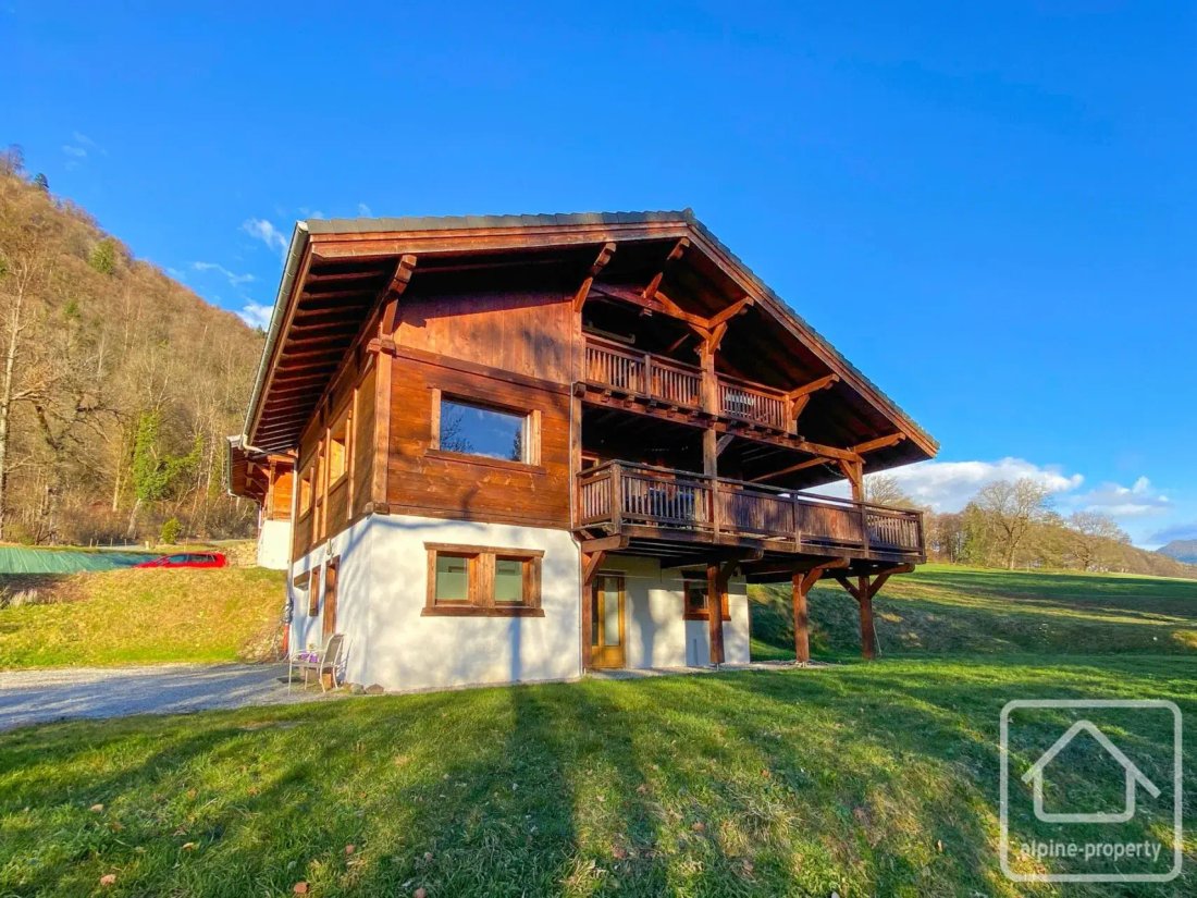 Chalet in Taninges, Auvergne-Rhône-Alpes, France 1 - 19170344