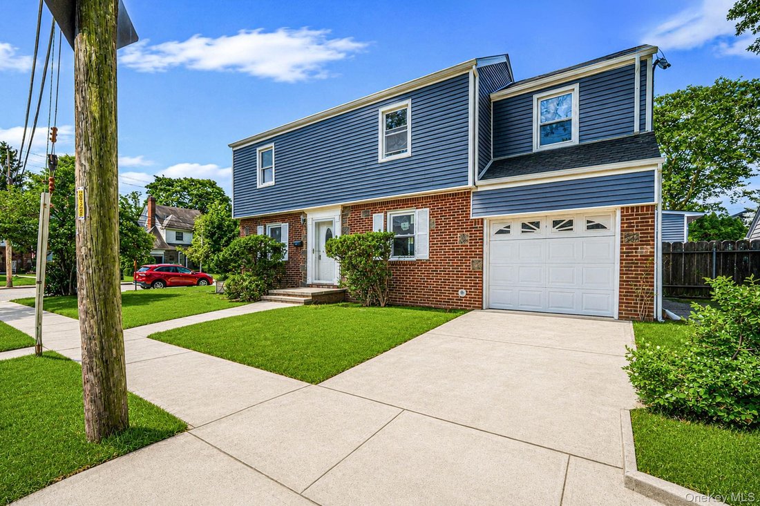 House in Lynbrook, New York, United States 1 - 19173460