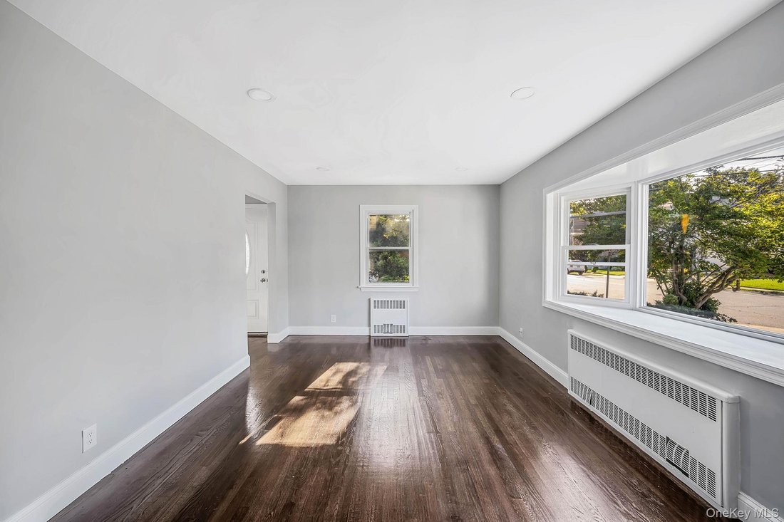 House in Lynbrook, New York, United States 4 - 19173460