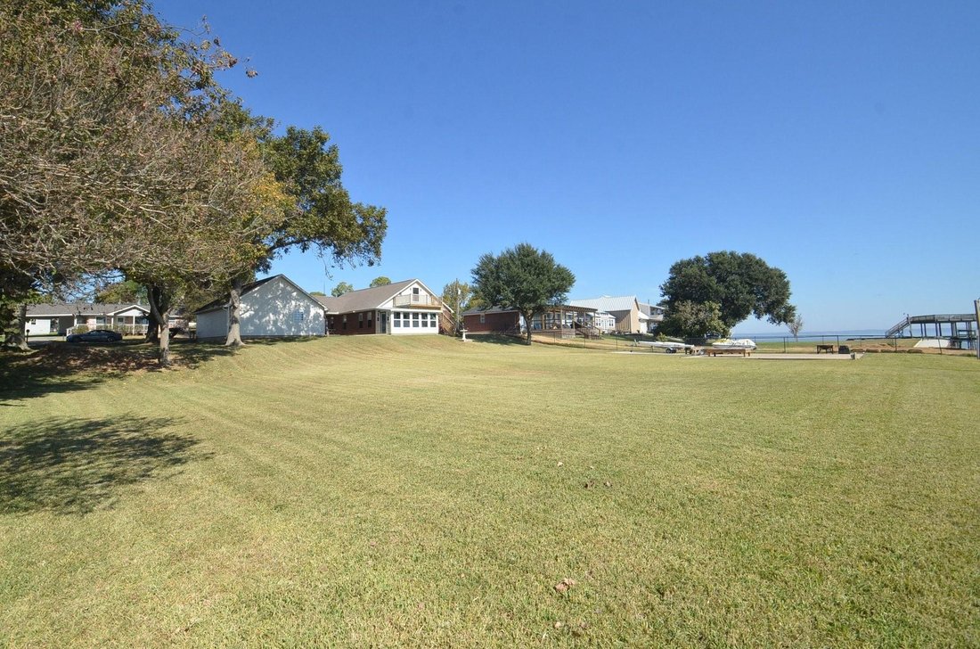 House in Point Blank, Texas, United States 4 - 19177028