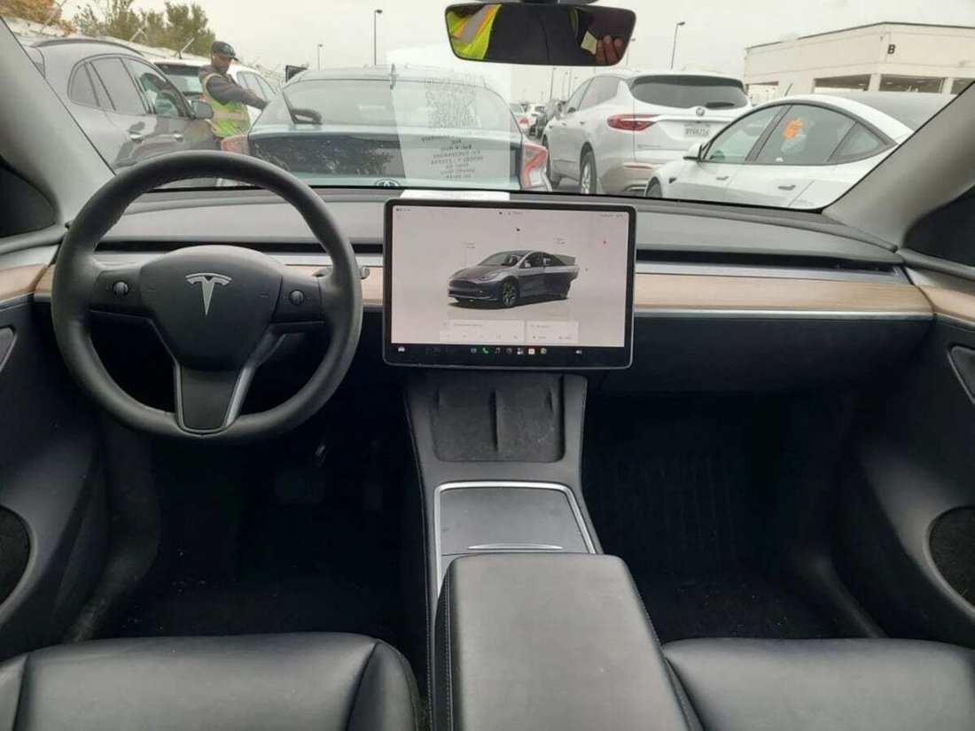 Suv in Newport Beach, CA, United States 5 - 19177123