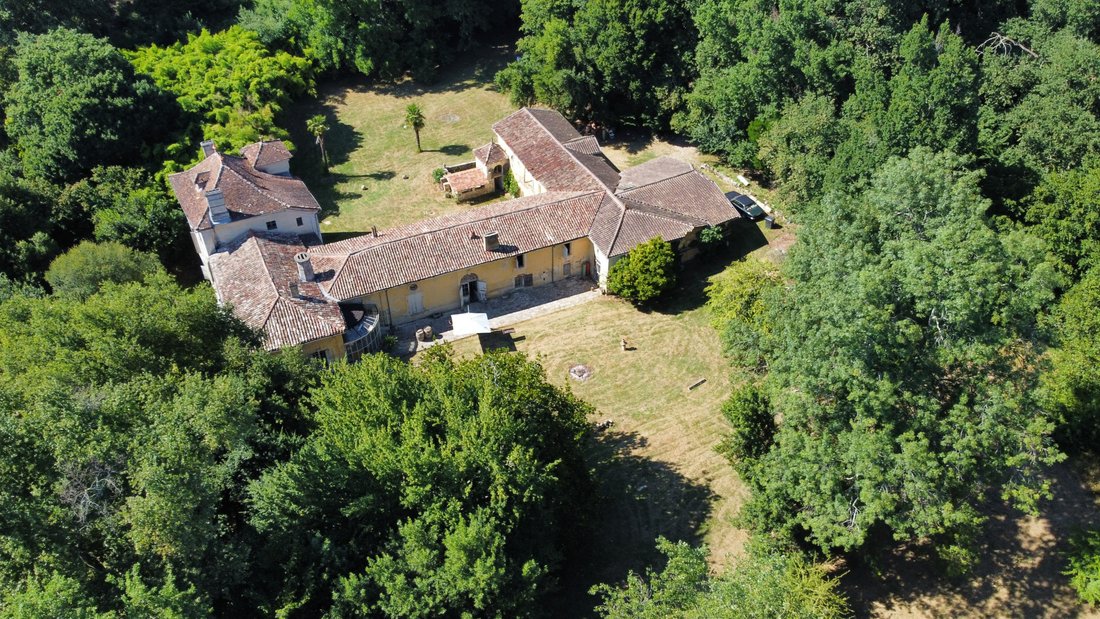 Castle in Cambes, Nouvelle-Aquitaine, France 2 - 19170323