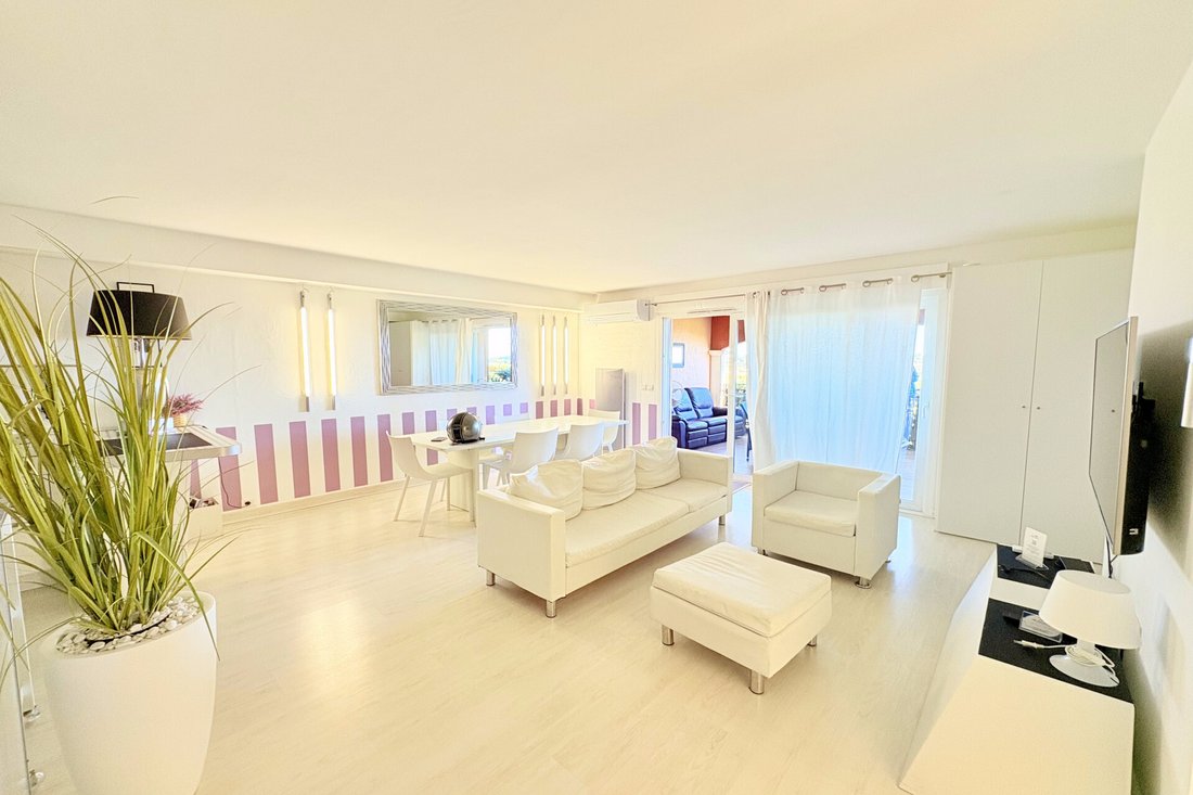 Apartment in Ville-Les Saquedes-Le Bouillonnet, Sainte-Maxime, France 1 - 19175145
