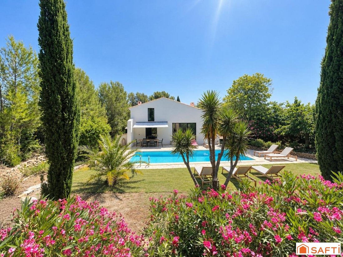 Casa en La Cadière-d'Azur, Provenza-Alpes-Costa Azul, Francia 1 - 19176029