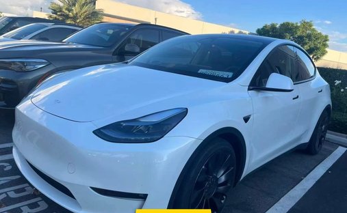 2025 Tesla Model Y Performance Sport Utility 4D in Costa mesa, CA, United States 1