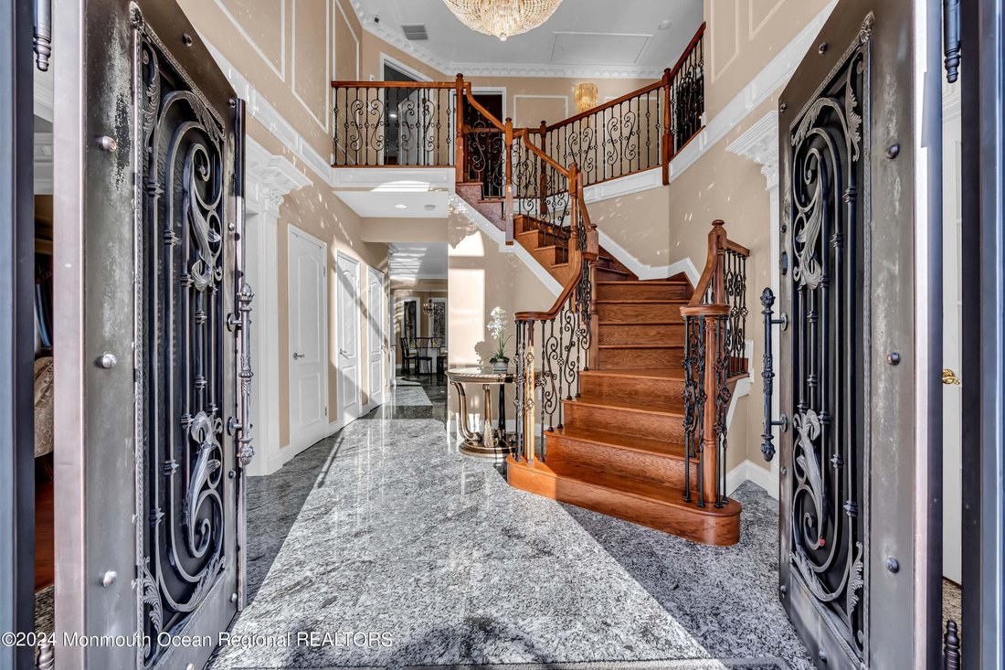 House in Manalapan Township, New Jersey, United States 5 - 19179634