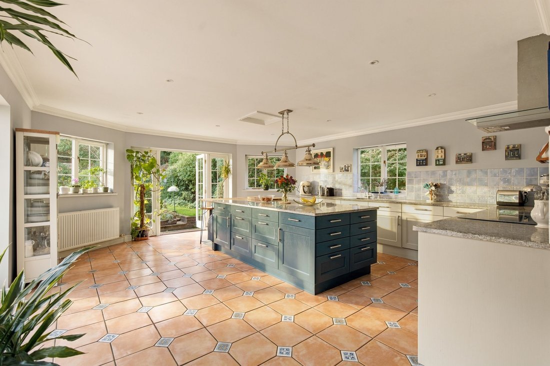 House in Ascot, England 2 - 19171677