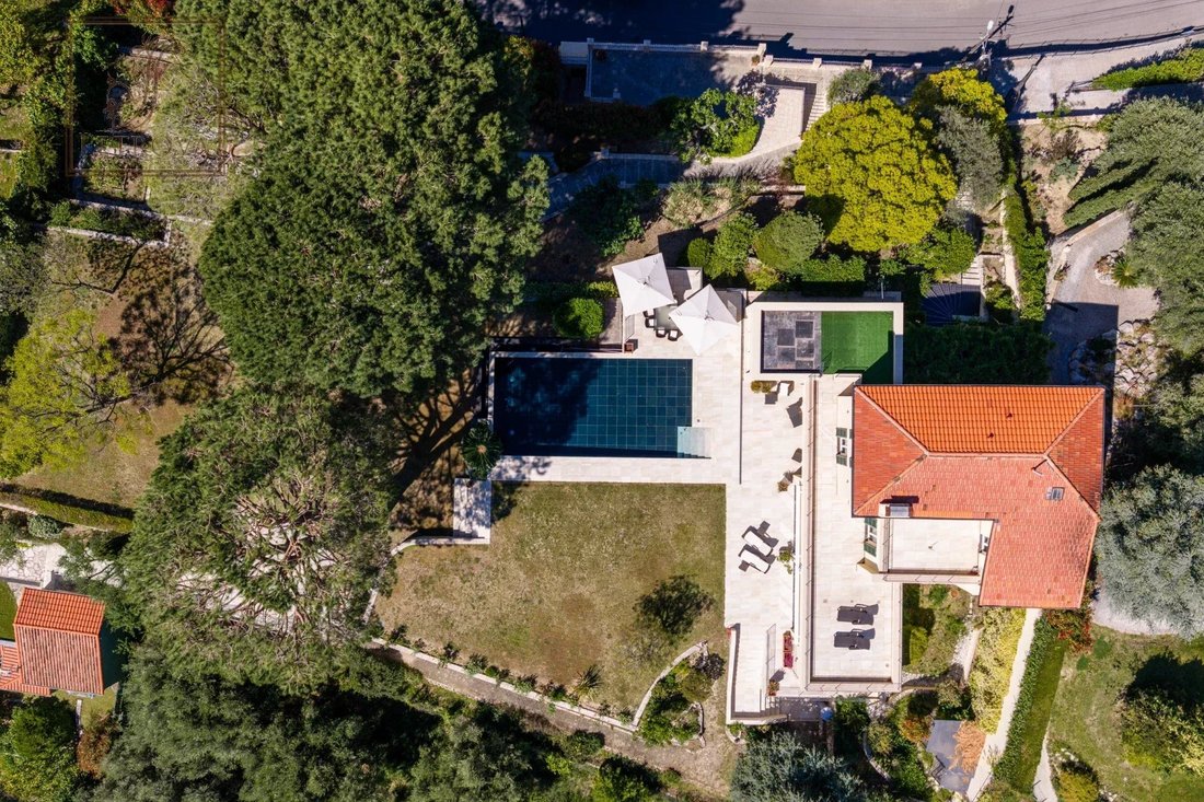 Villa in Menton, Provence-Alpes-Côte d'Azur, France 2 - 19170069