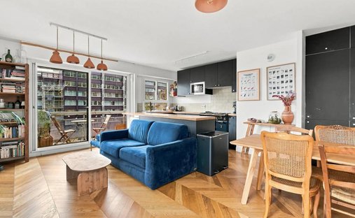 Apartment in Entrée de Ville, Clichy, France 1