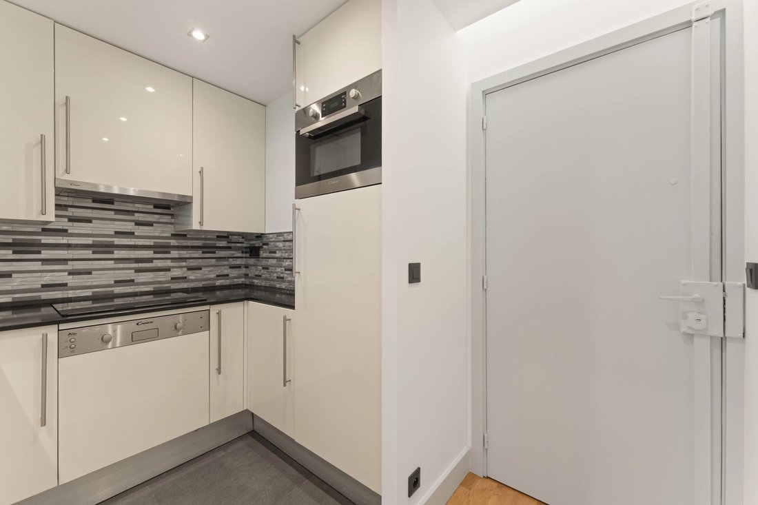 Apartment in Paris 18e Arrondissement, Paris, France 5 - 19169752