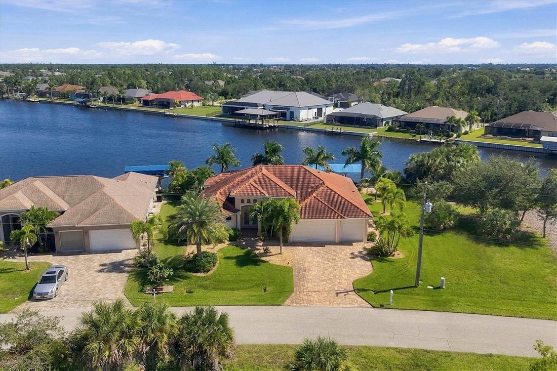 Casa en Port Charlotte, Florida, Estados Unidos 1 - 19178143