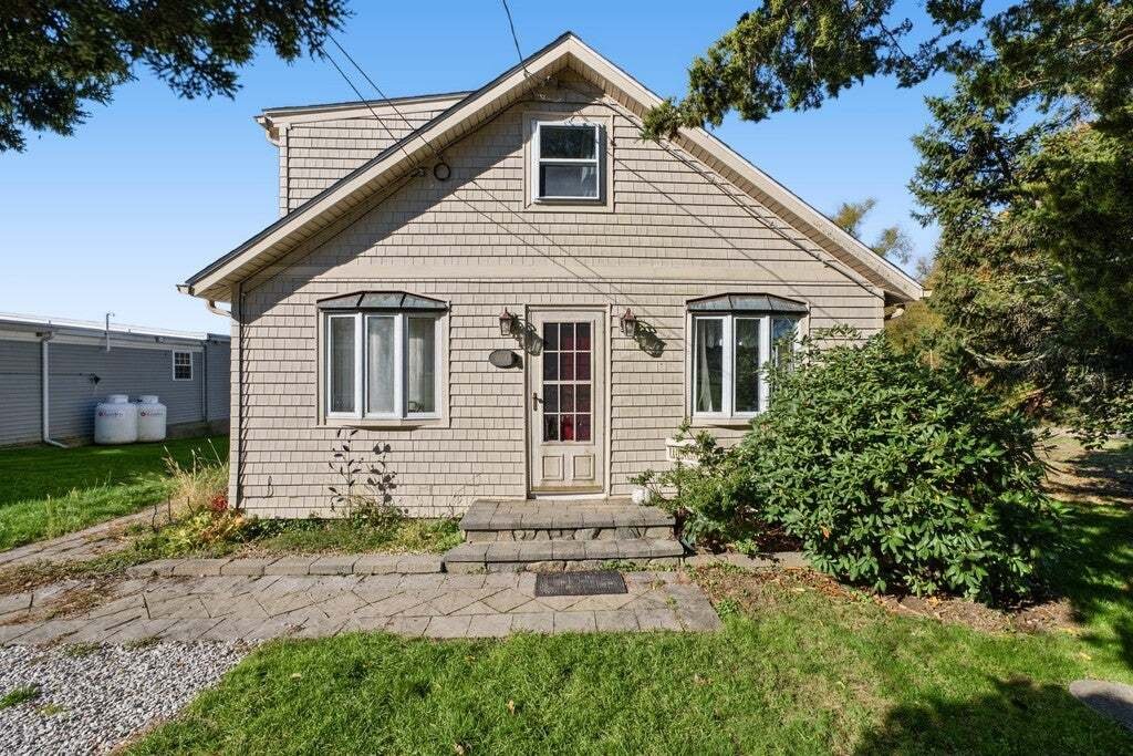House in Tiverton, Rhode Island, United States 3 - 19172199
