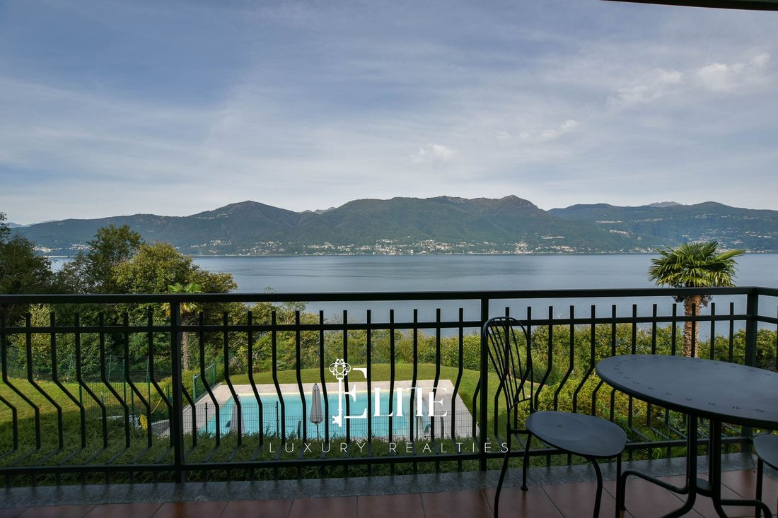 Villa in Porto Valtravaglia, Lombardei, Italien 4 - 19176126