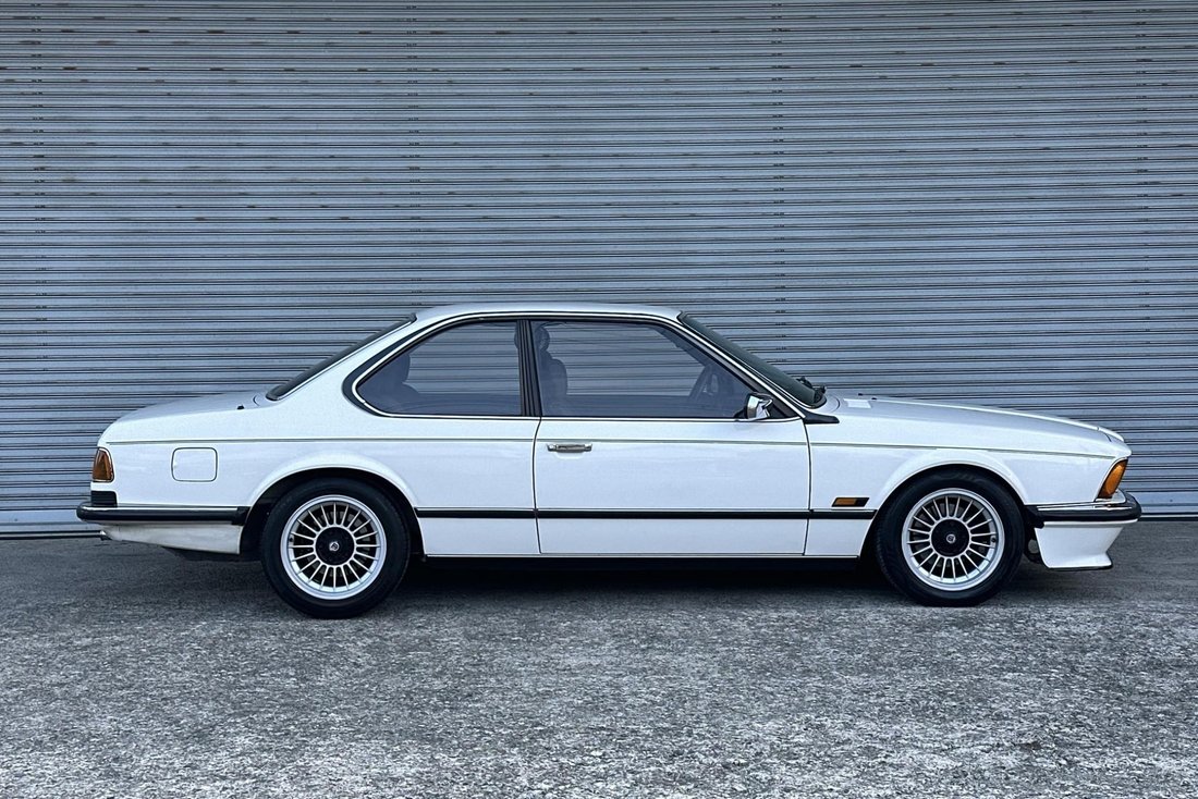 Coupe in Yokohama, Japan 5 - 19181643