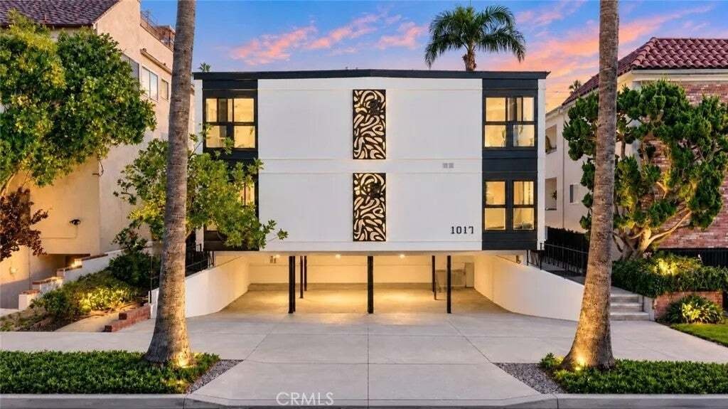 Santa Monica, California, United States 1 - 18792400