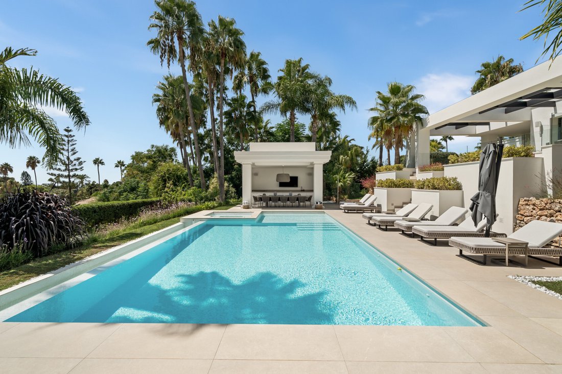 Villa in Estepona, Andalusia, Spain 2 - 19182088