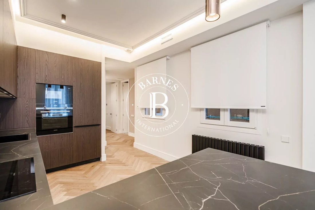 Appartement à Chamberí, Madrid, Espagne 4 - 16966566