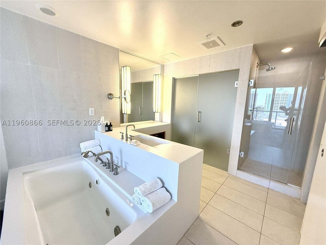 Condo in Fort Lauderdale, Florida, United States 5 - 17202451