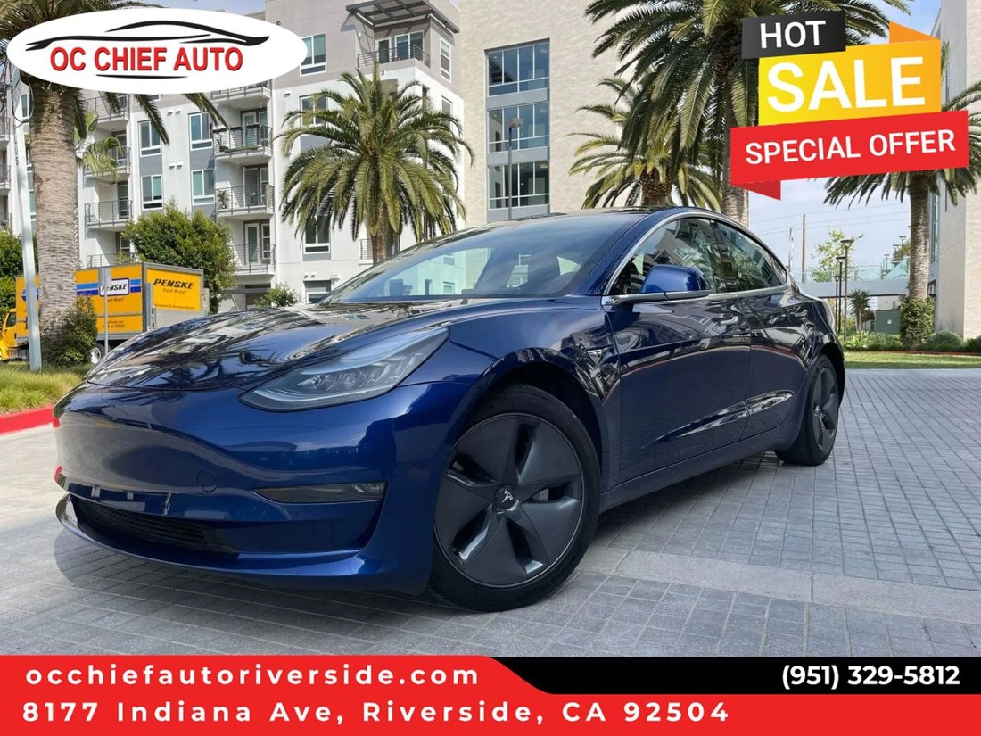 Sedan in Riverside, CA, United States 1 - 19182324