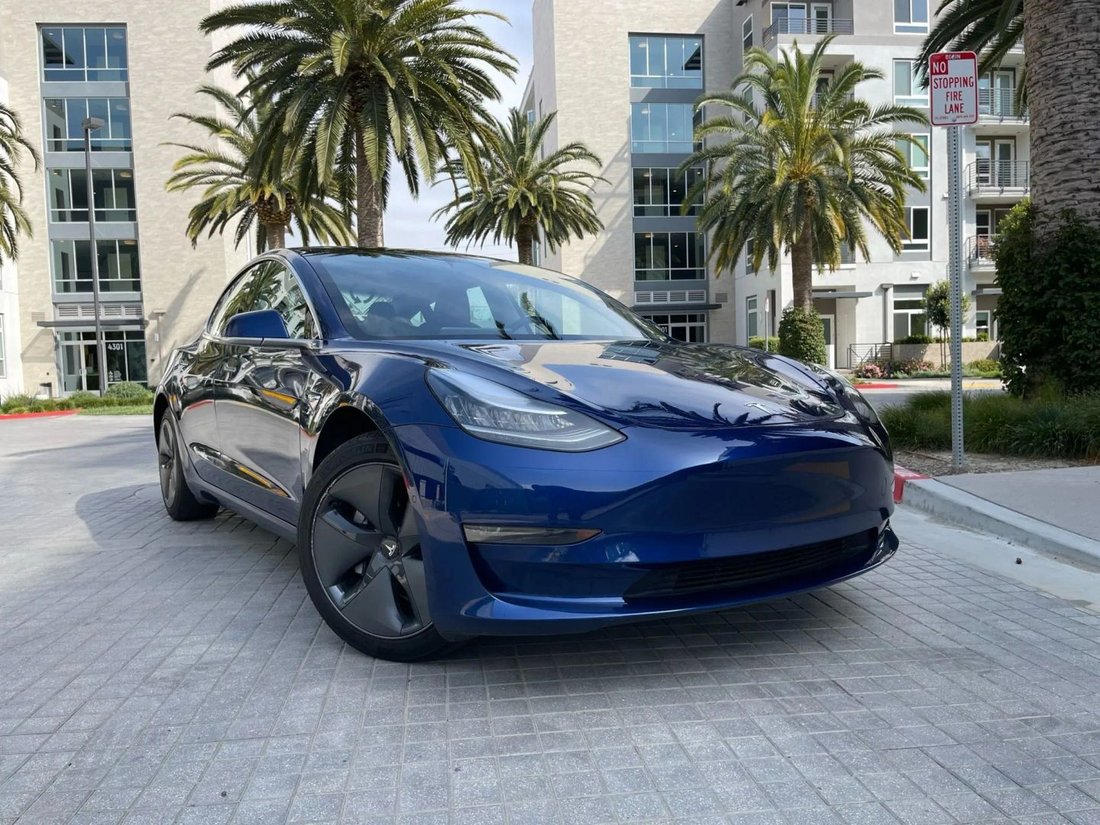 Sedan in Riverside, CA, United States 3 - 19182324