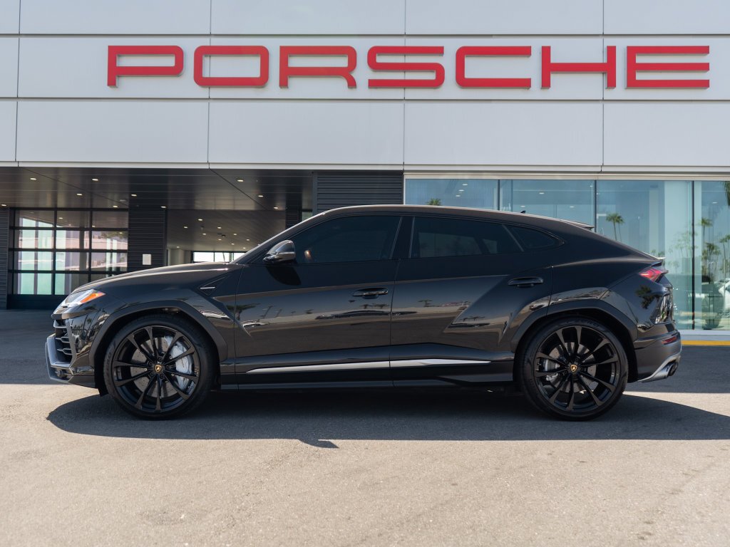 Suv in Bakersfield, CA, United States 2 - 19182745