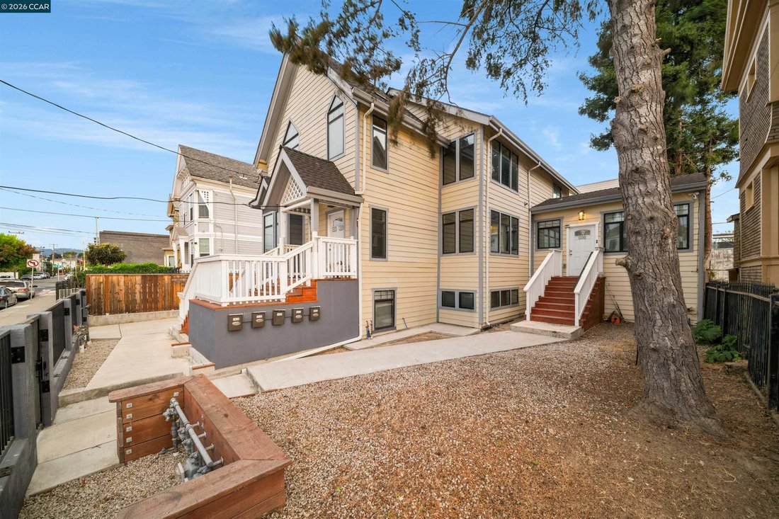 Oakland, California, United States 4 - 19182207