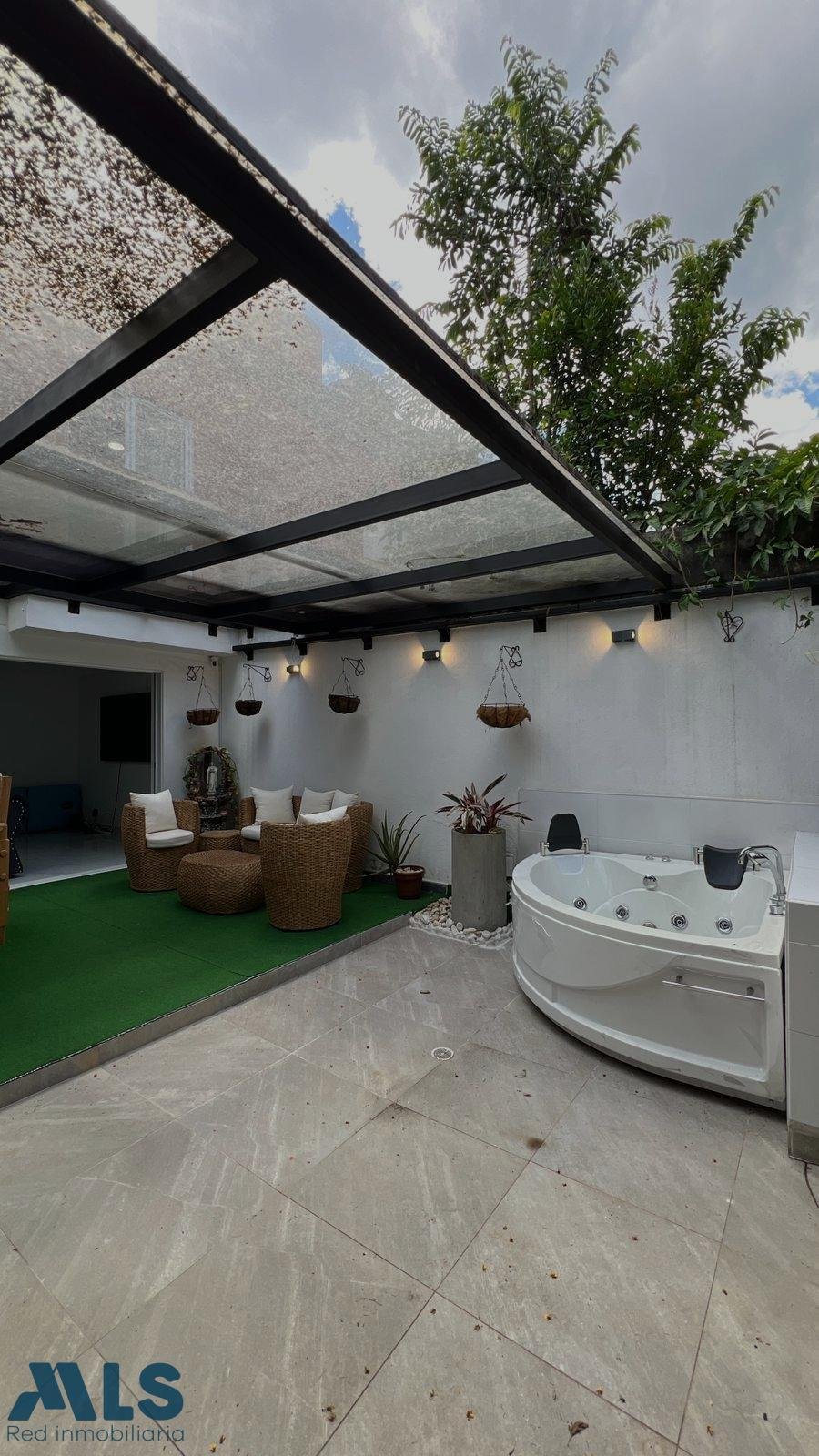 House in Medellín, Antioquia, Colombia 4 - 19182223
