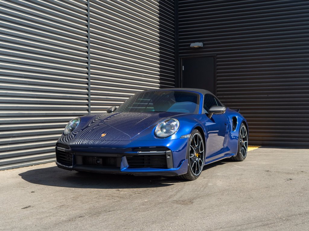 Cabriolet in Bakersfield, CA, United States 1 - 19182760