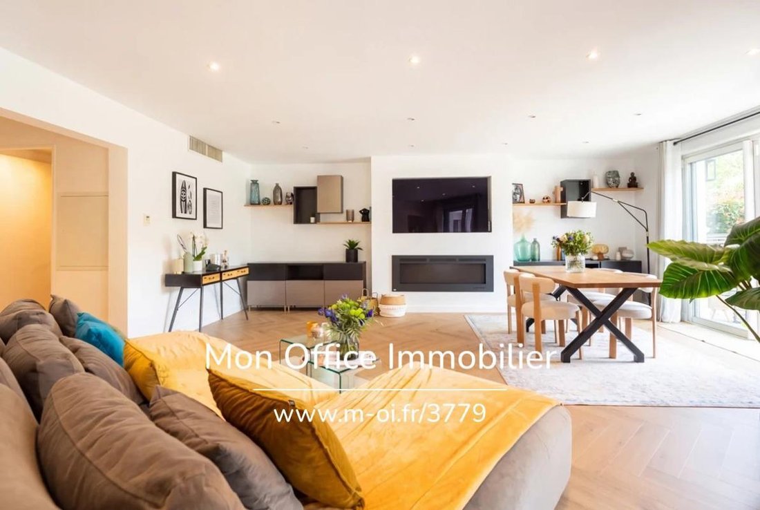 Apartment in Mazenod-Bellevue-Saint Donat-Banon, Aix-en-Provence, France 4 - 19182341