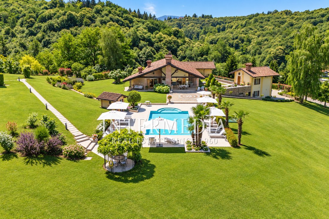 Villa en Vicoforte, Piamonte, Italia 1 - 19183850