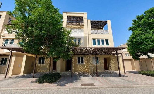 Stadthaus in Hessyan 1, Dubai, Vereinigte Arabische Emirate 1