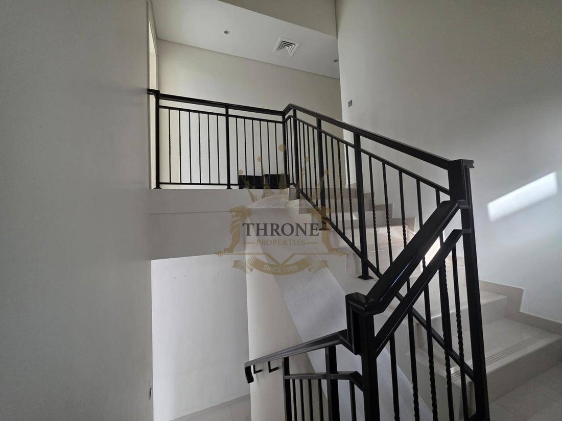 Townhouse in Damac Hills 2, Dubai, United Arab Emirates 2 - 19183379