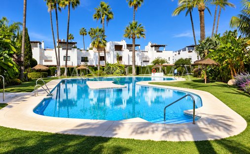 Stadthaus in San Pedro de Alcántara, Andalusien, Spanien 1