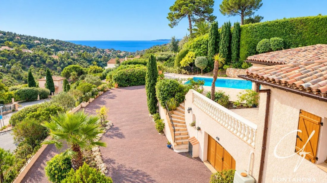 Villa à Les Issambres, Roquebrune-sur-Argens, France 2 - 19183633