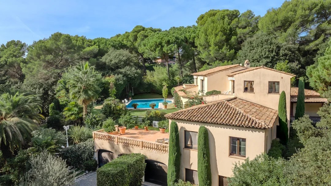 Villa en Mougins, Provenza-Alpes-Costa Azul, Francia 1 - 19183345