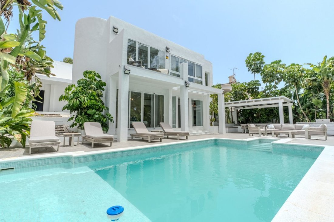 Villa in Nueva Andalucia, Marbella, Spain 1 - 19183762