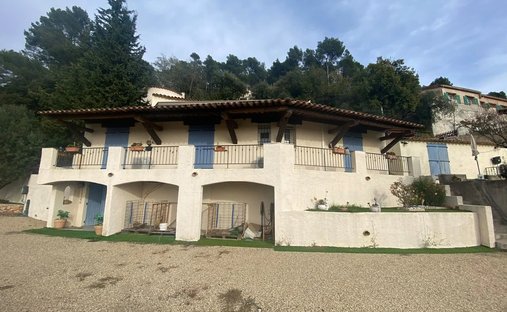 Maison à Vaugines-Les Faisses-Peyrard, Draguignan, France 1
