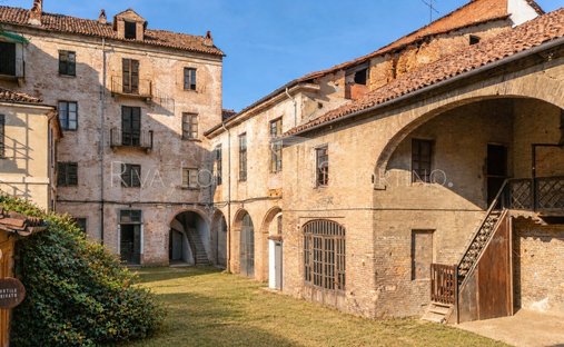 House in Centro, Asti, Piedmont 1