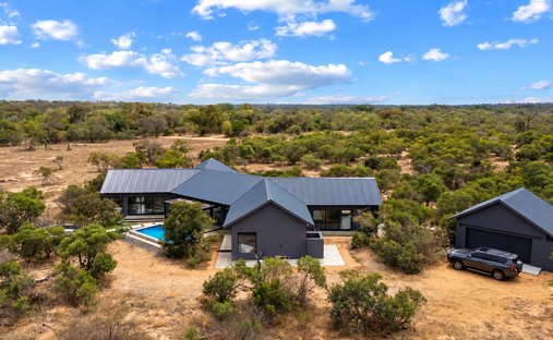 House in Hoedspruit, Limpopo, South Africa 1