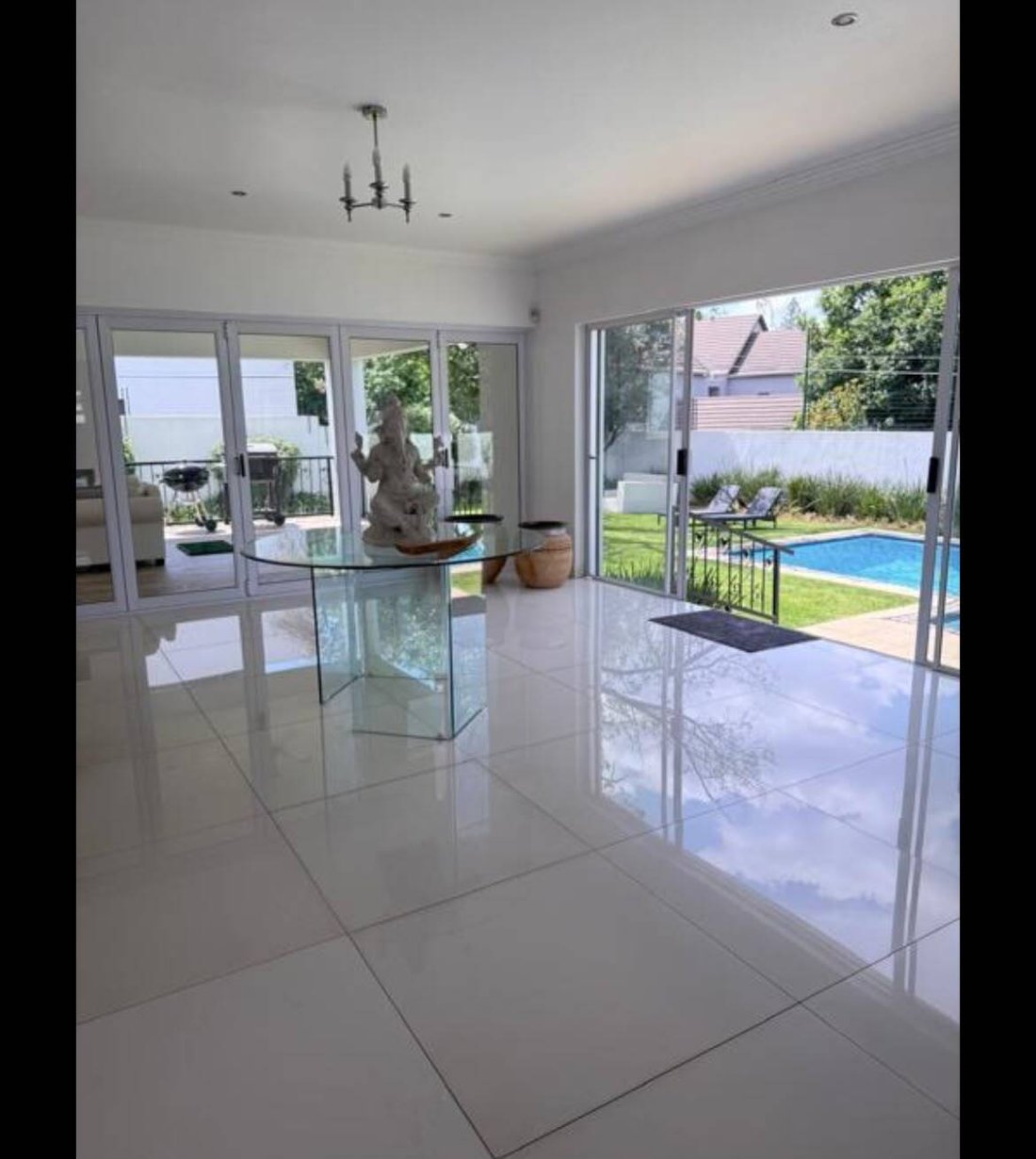 Apartment in Bryanston, Gauteng, South Africa 1 - 19183993