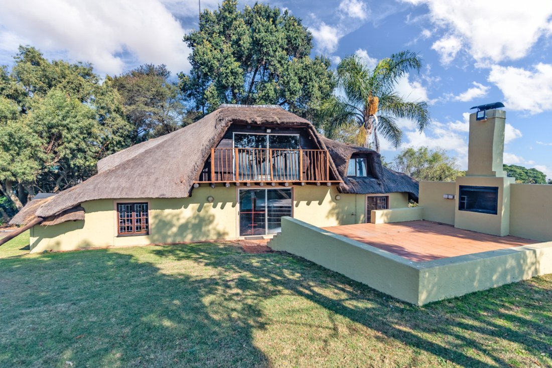 Estate in Protea Ridge, Gauteng, South Africa 1 - 19184001
