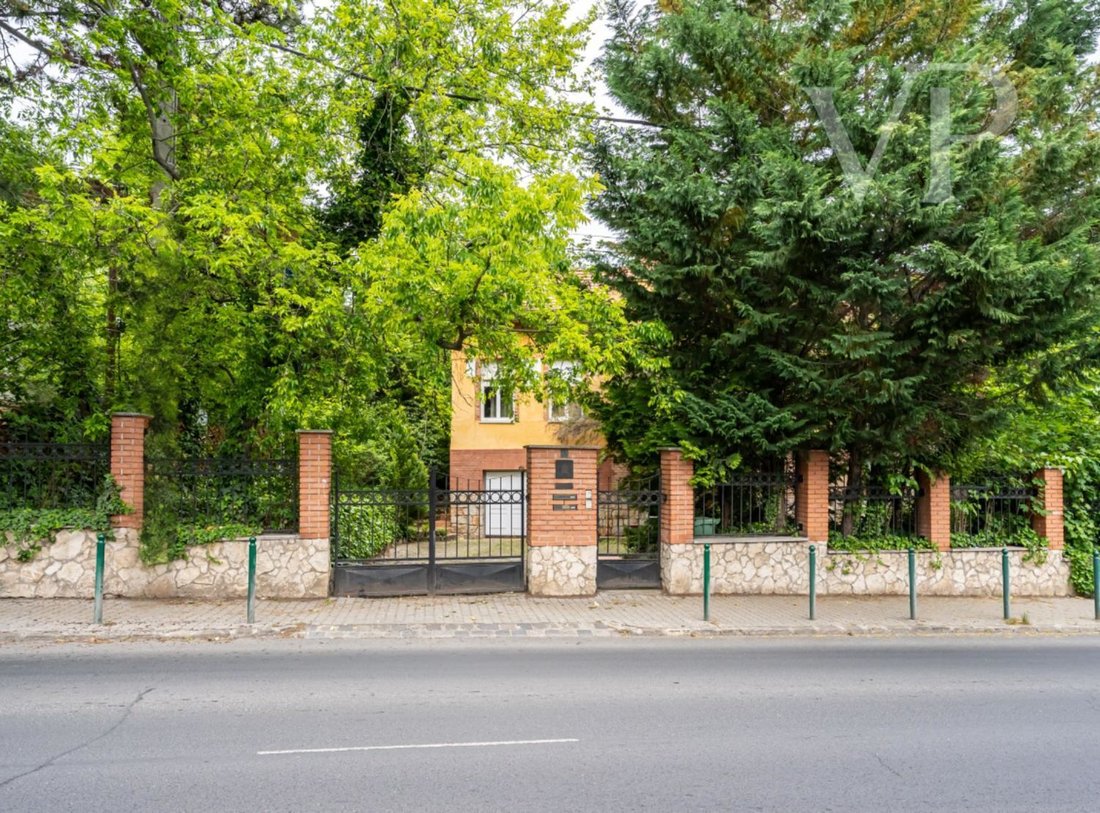 House in Budapest, Hungary 5 - 19183435