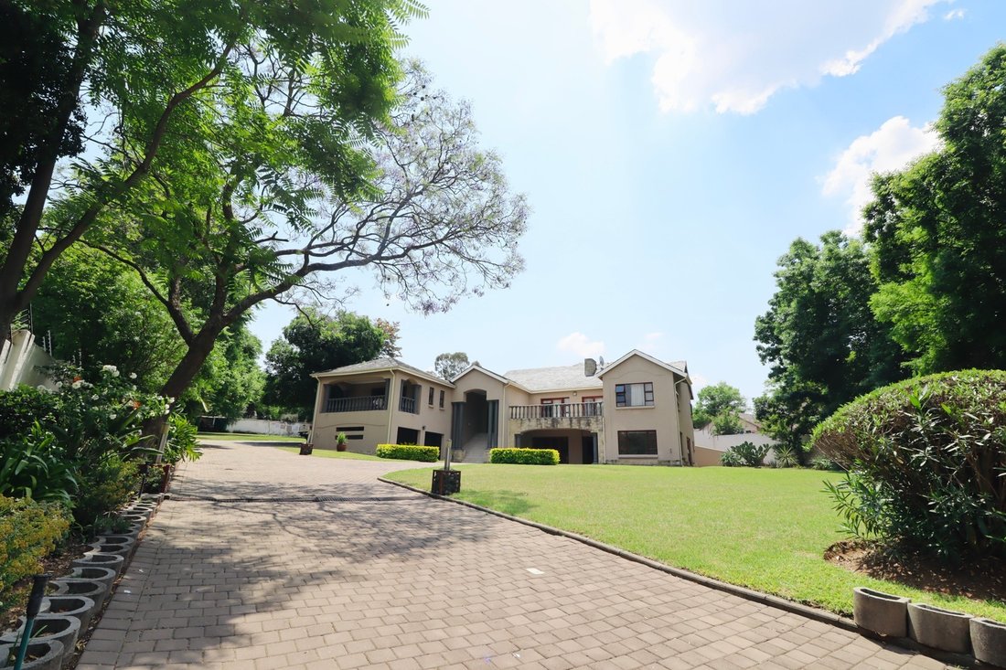 Casa en Bryanston, Gauteng, Sudáfrica 1 - 19184003
