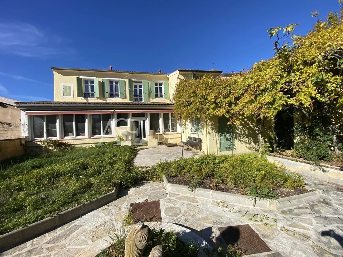 Townhouse en Mazarin-Opéra-Bellegarde-Mairie, Aix-en-Provence, Francia 1 - 19183577
